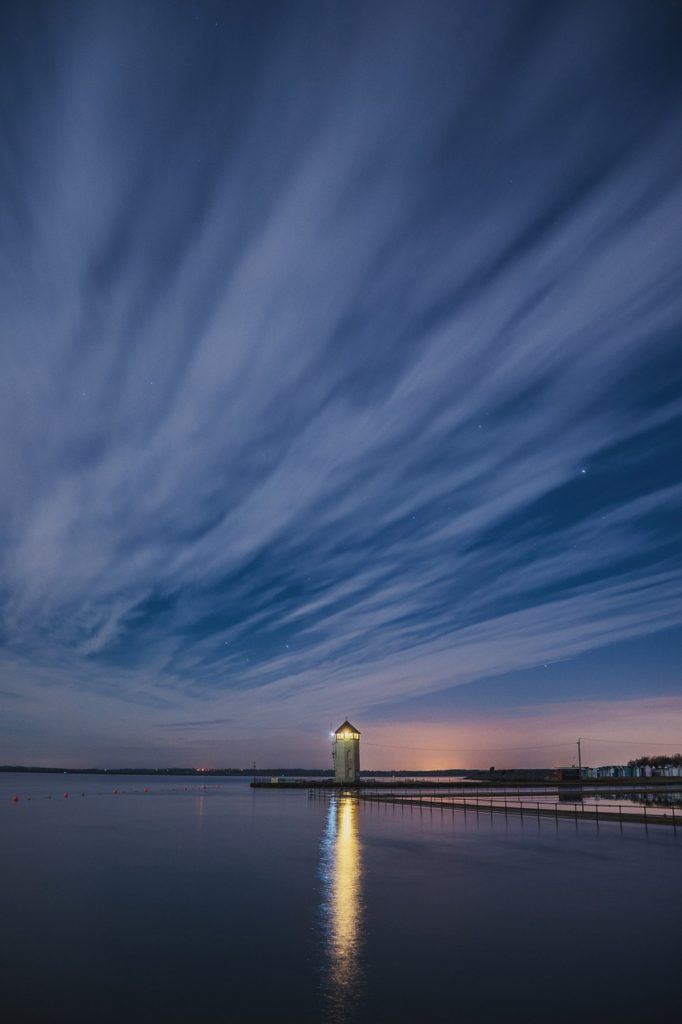 batemans tower, moonlight, nightscape-6210374.jpg