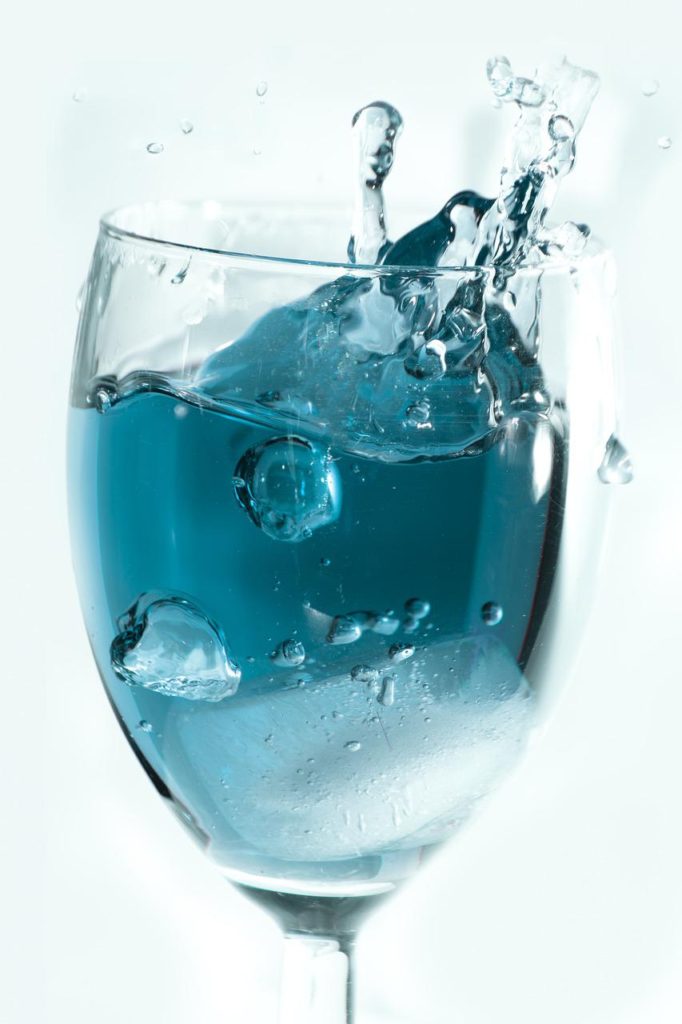 glass of water, blue, sea-5251565.jpg